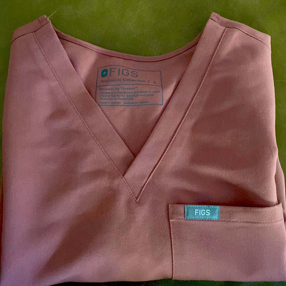 Figs Technical Collection Women’s Scrub Top